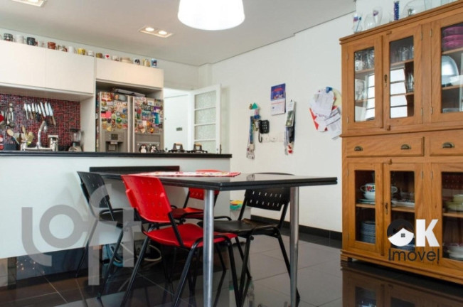 Imagem Apartamento com 3 Quartos à Venda, 220 m² em Higienópolis - São Paulo Imagem Apartamento com 3 Quartos à Venda, 220 m² em Higienópolis - São Paulo