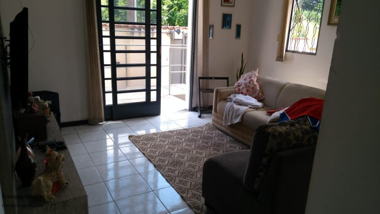 Imagem Casa com 3 Quartos à Venda, 200 m² em Jardim Country Club - Poços De Caldas