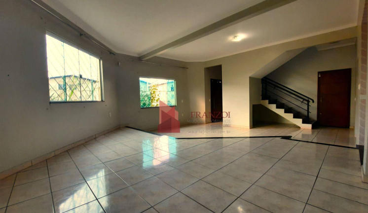 Imagem Sobrado com 4 Quartos à Venda, 350 m² em Dom Bosco - Itajaí Imagem Sobrado com 4 Quartos à Venda, 350 m² em Dom Bosco - Itajaí