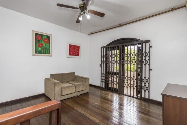 Imagem Casa com 4 Quartos à Venda, 363 m² em Jardim Itu - Porto Alegre