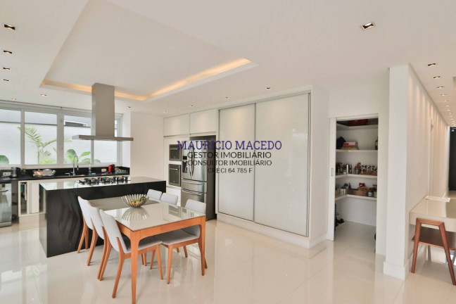 Imagem Casa com 4 Quartos à Venda, 357 m² em Alphaville - Santana De Parnaíba Imagem Casa com 4 Quartos à Venda, 357 m² em Alphaville - Santana De Parnaíba