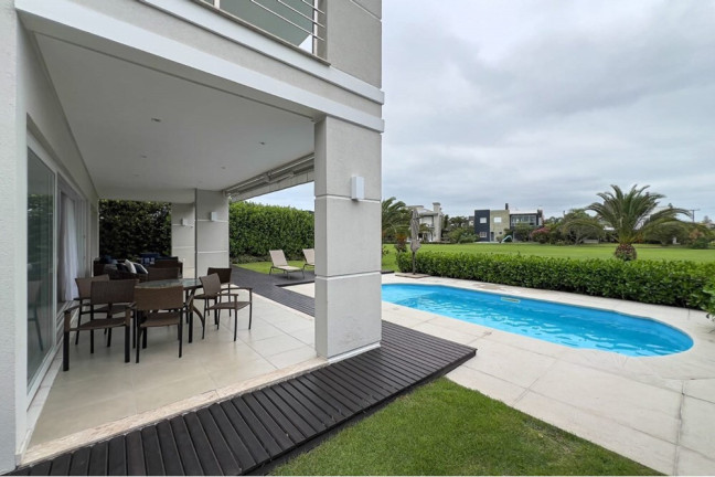 Imagem Casa de Condomínio com 5 Quartos à Venda, 413 m² em Remanso - Xangri-lá