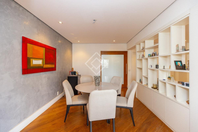 Imagem Apartamento com 3 Quartos à Venda, 146 m² em Moema - São Paulo