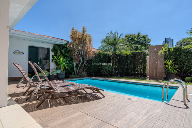 Imagem Casa com 3 Quartos à Venda, 352 m² em Mossunguê - Curitiba