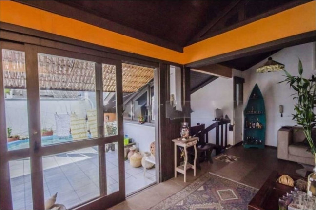 Imagem Cobertura com 3 Quartos à Venda, 210 m² em Menino Deus - Porto Alegre