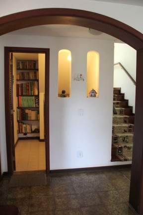 Imagem Casa com 6 Quartos à Venda, 300 m² em Comary - Teresópolis Imagem Casa com 6 Quartos à Venda, 300 m² em Comary - Teresópolis