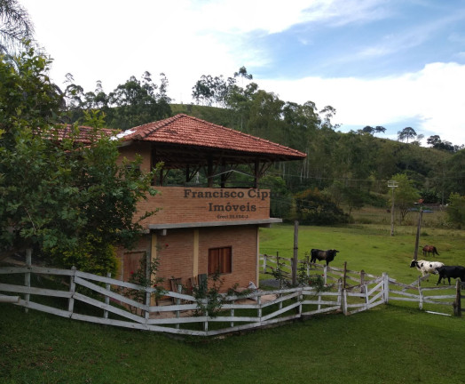 Imóvel com 16 Quartos à Venda, 96.800 m² em Campos Novos - Cunha