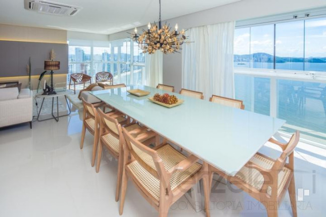 Imagem Apartamento com 4 Quartos à Venda, 238 m² em Centro - Balneário Camboriú