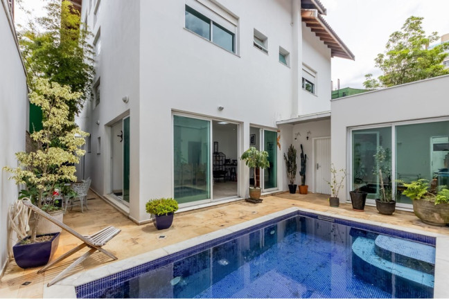 Casa com 6 Quartos à Venda, 360 m² em Santana - São Paulo