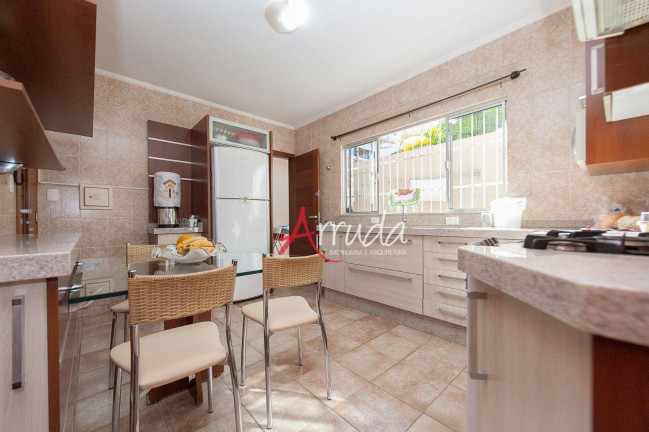 Imagem Sobrado com 3 Quartos à Venda, 132 m² em Centro - Cascavel
