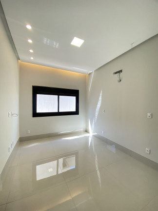 Imagem Casa com 3 Quartos à Venda, 256 m² em Condomínio Meridian - Goianésia