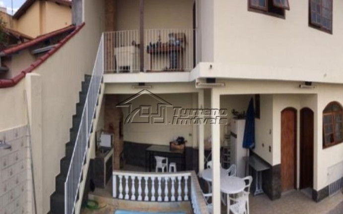 Imagem Casa com 3 Quartos à Venda, 240 m² em Centro - Jacareí Imagem Casa com 3 Quartos à Venda, 240 m² em Centro - Jacareí