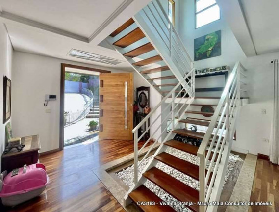 Imagem Casa com 3 Quartos à Venda, 947 m² em Chácara Das Paineiras - Carapicuíba Imagem Casa com 3 Quartos à Venda, 947 m² em Chácara Das Paineiras - Carapicuíba