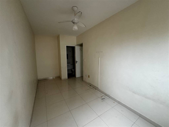 Imagem Apartamento com 2 Quartos à Venda, 65 m² em Ocian - Praia Grande