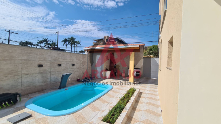 Sobrado com 3 Quartos à Venda, 300 m² em Silop - Ubatuba