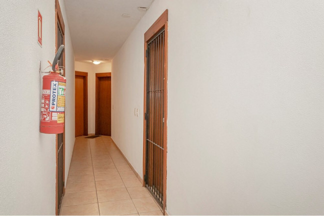 Imagem Imóvel com 2 Quartos à Venda, 48 m² em Teresópolis - Porto Alegre