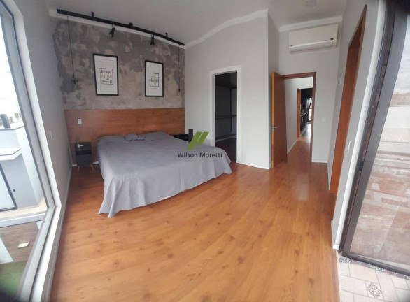 Imagem Casa de Condomínio com 4 Quartos à Venda, 239 m²