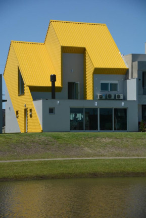 Imagem Casa com 4 Quartos à Venda, em -- - Capao Da Canoa Imagem Casa com 4 Quartos à Venda, em -- - Capao Da Canoa