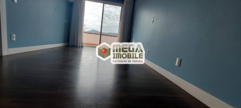 Imagem Casa com 5 Quartos à Venda, 900 m² em Córrego Grande - Florianópolis Imagem Casa com 5 Quartos à Venda, 900 m² em Córrego Grande - Florianópolis