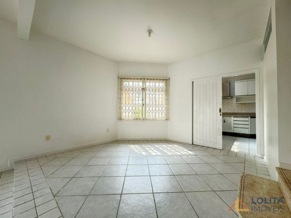 Imagem Casa com 5 Quartos à Venda, 220 m² em Balneário Estreito - Florianópolis Imagem Casa com 5 Quartos à Venda, 220 m² em Balneário Estreito - Florianópolis