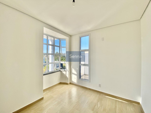 Imagem Casa com 4 Quartos à Venda,  em Villaggio San Marco - Jundiaí