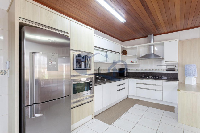 Imagem Casa com 4 Quartos à Venda, 335 m² em Paraíso (distrito) - Torres