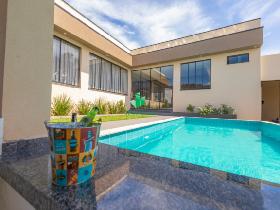 Imagem Imóvel com 3 Quartos para Alugar ou Temporada, 10 m² em Condomínio Marinas Di Caldas - Caldas Novas Imagem Imóvel com 3 Quartos para Alugar ou Temporada, 10 m² em Condomínio Marinas Di Caldas - Caldas Novas