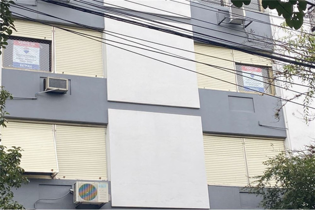 Imagem Imóvel com 3 Quartos à Venda, em Petrópolis - Porto Alegre Imagem Imóvel com 3 Quartos à Venda, em Petrópolis - Porto Alegre