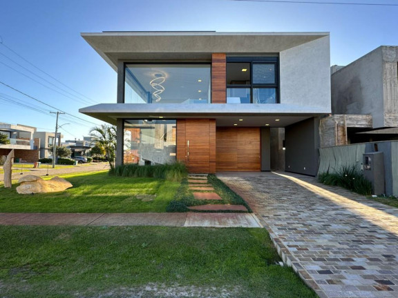 Imagem Casa com 5 Quartos à Venda, 330 m² em -- - Capao Da Canoa Imagem Casa com 5 Quartos à Venda, 330 m² em -- - Capao Da Canoa