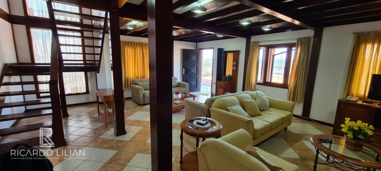 Imagem Sobrado com 4 Quartos à Venda, 135 m² em Centro - Campos Do Jordão