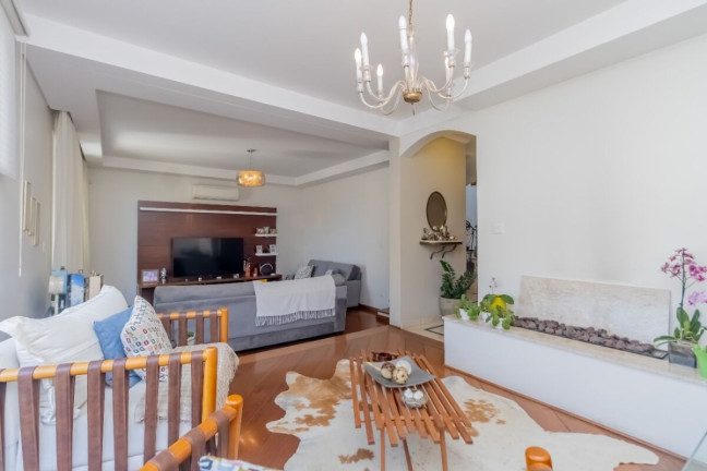 Imagem Casa com 3 Quartos à Venda, 600 m² em Bosque Da Saúde - São Paulo