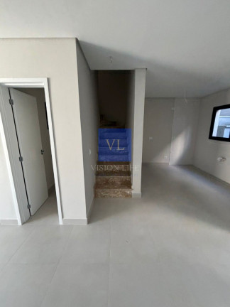 Imagem Casa com 3 Quartos à Venda, 129 m² em Uberaba - Curitiba