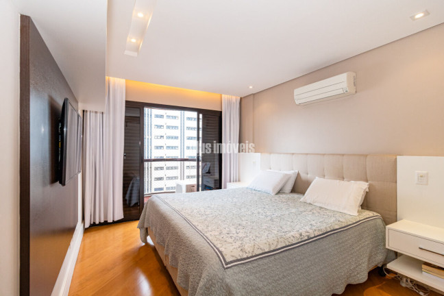 Imagem Apartamento com 4 Quartos à Venda, 235 m² em Moema - São Paulo Imagem Apartamento com 4 Quartos à Venda, 235 m² em Moema - São Paulo