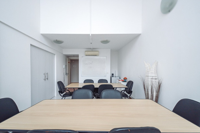 Sala Comercial à Venda, 27 m² em água Branca - São Paulo
