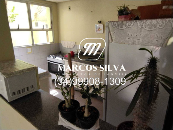 Imagem Apartamento com 3 Quartos à Venda, 105 m² em Centro - Uberlândia