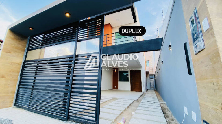 Imagem Casa com 3 Quartos à Venda, 132 m² em Mangabeira - Feira De Santana