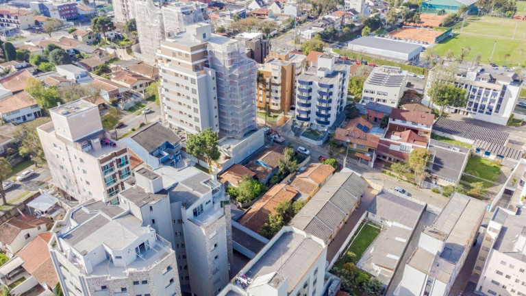 Imagem Terreno à Venda, 600 m² em Bacacheri - Curitiba