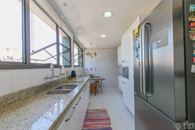 Imagem Apartamento com 3 Quartos à Venda, 243 m² em Rio Branco - Porto Alegre