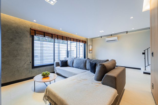 Casa com 4 Quartos à Venda, 200 m² em Indianópolis - São Paulo
