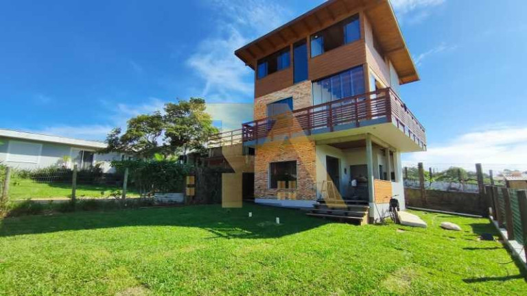 Imóvel com 3 Quartos à Venda, 122 m² em Praia Do Rosa - Imbituba