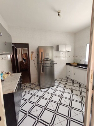 Imagem Casa com 3 Quartos à Venda, 194 m² em Jardim Aeroporto - Guaratinguetá Imagem Casa com 3 Quartos à Venda, 194 m² em Jardim Aeroporto - Guaratinguetá