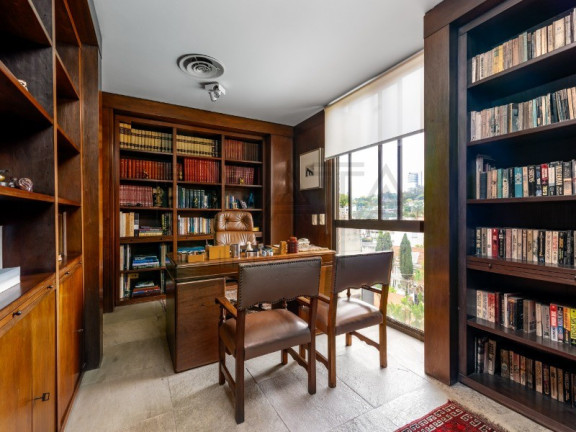 Imagem Casa com 4 Quartos à Venda, 885 m² em Pacaembu - São Paulo