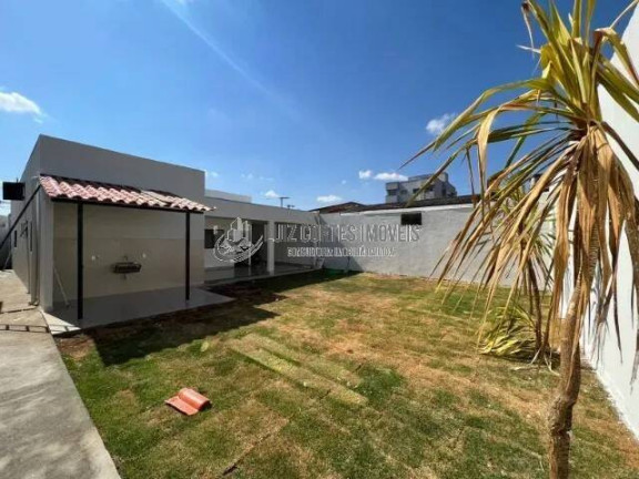 Casa com 3 Quartos à Venda, 344 m² em Marta Helena - Uberlândia