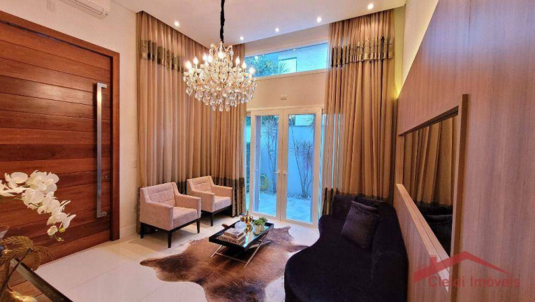 Casa com 3 Quartos à Venda, 220 m² em Floresta - Joinville