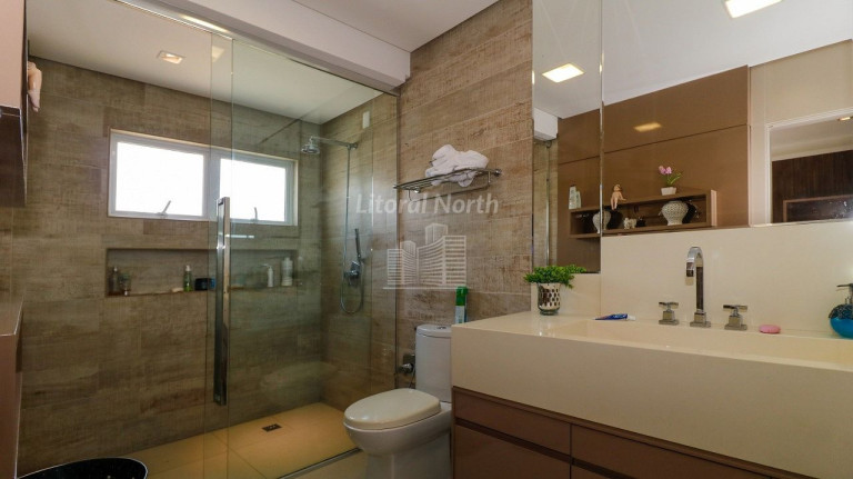 Imagem Apartamento com 3 Quartos à Venda, 235 m² em Pioneiros - Balneário Camboriú Imagem Apartamento com 3 Quartos à Venda, 235 m² em Pioneiros - Balneário Camboriú