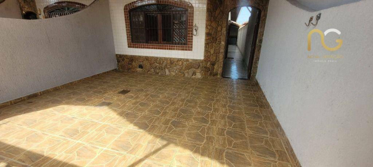 Casa com 2 Quartos à Venda, 68 m² em Jardim Imperador - Praia Grande