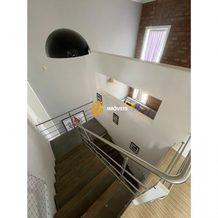 Imagem Casa com 3 Quartos à Venda, 243 m² em Centro - Camboriú Imagem Casa com 3 Quartos à Venda, 243 m² em Centro - Camboriú
