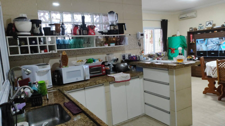 Imagem Casa com 2 Quartos à Venda, 260 m² em Mirim - Praia Grande