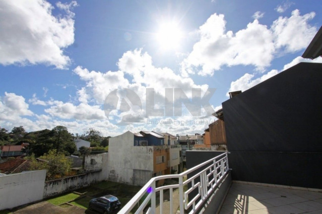 Imagem Imóvel com 3 Quartos à Venda, 193 m² em Jardim Itu - Porto Alegre Imagem Imóvel com 3 Quartos à Venda, 193 m² em Jardim Itu - Porto Alegre