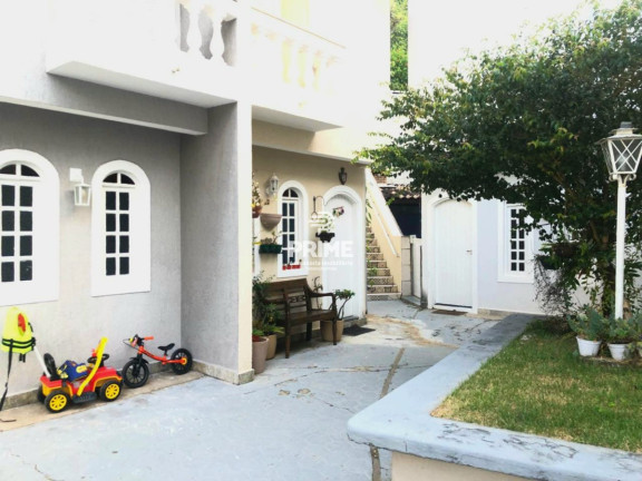 Sobrado com 2 Quartos à Venda, 69 m² em Prainha - Caraguatatuba